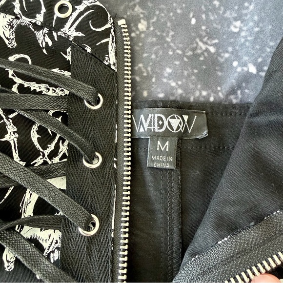 Women's DOLLS KILL Widow Lace-Up Skull Corset Zip Top Medium NWOT - Picture 3 of 6